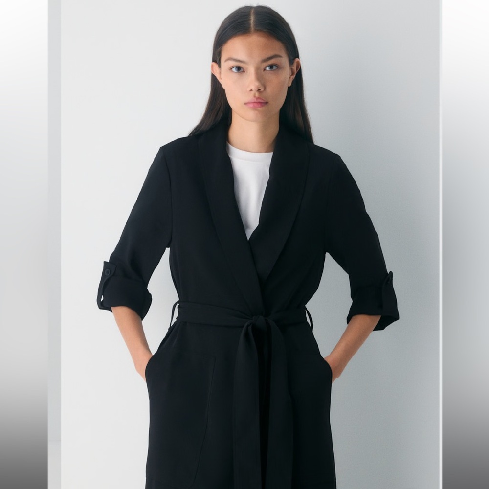 Babaton
Kahlo Robe - Studio Drape Small - Picture 2 of 9